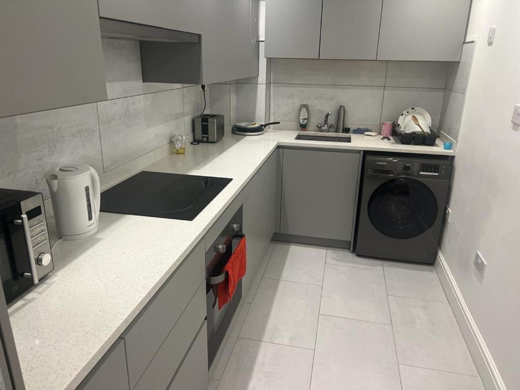 런던 Amazing Flat 2 In Battersea 아파트 외부 사진